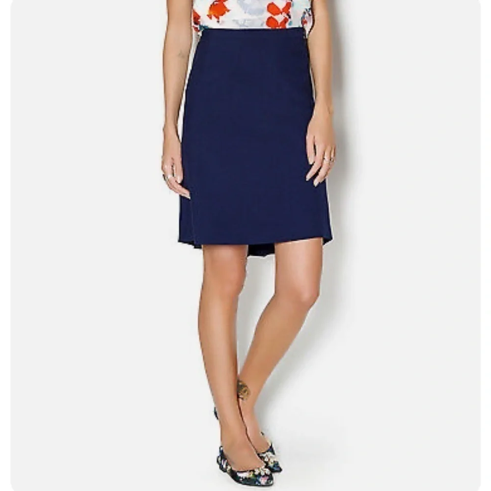 Diane Von‎ Furstenberg Eliza Pleated Skirt in Navy Blue Size 0
